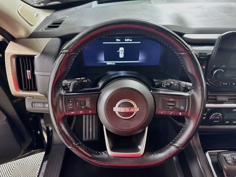 Used 2024 Nissan Pathfinder Platinum AWD/4WD image 16