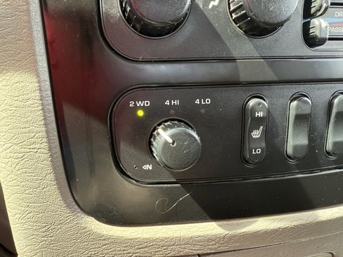 Used 2005 Dodge Ram 3500 Truck SLT image 15