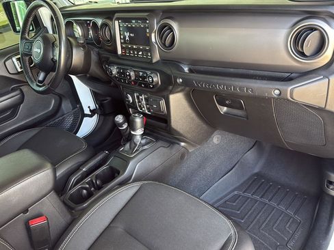 Used 2021 Jeep Wrangler Unlimited Sport AWD/4WD image 37