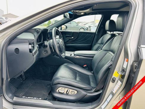 Used 2022 Lexus LS 500 AWD w/ Accessory Package (Z1) image 3