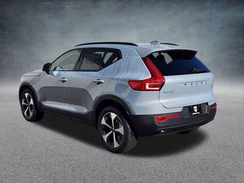 New 2026 Volvo XC40 B5 Plus w/ Protection Package Premier image 5