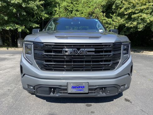 Used 2024 GMC Sierra 1500 Elevation w/ Preferred Package AWD/4WD image 3