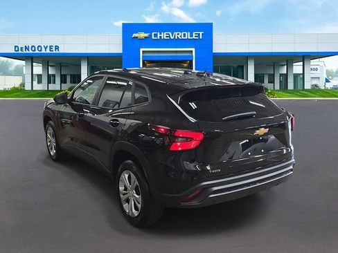 New 2026 Chevrolet Trax LS FWD image 8