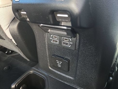 Used 2023 Jeep Gladiator Mojave w/ Cold Weather Group AWD/4WD image 94