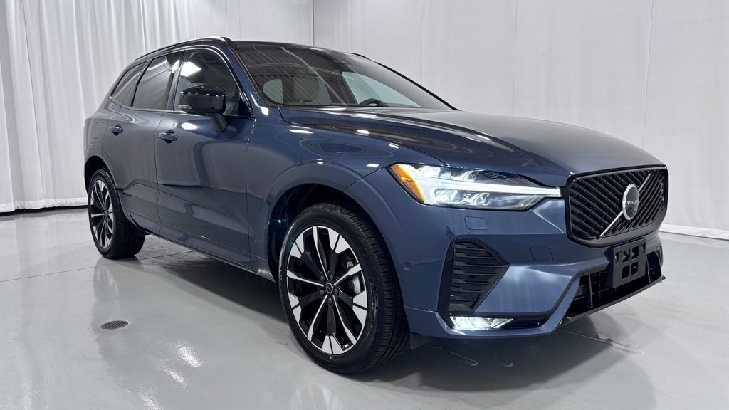 Certified 2026 Volvo XC60 B5 Plus AWD/4WD image 4