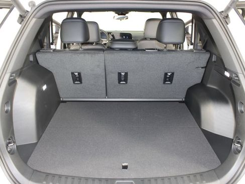 New 2027 Chevrolet Equinox LT w/ Convenience Package II FWD image 17