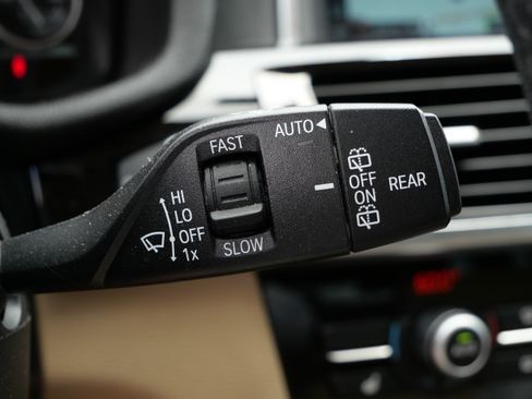 Used 2017 BMW X3 xDrive28i AWD/4WD image 32