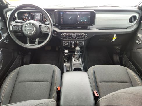 Used 2025 Jeep Wrangler Sport image 29