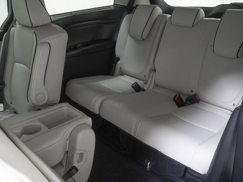 New 2026 Honda Odyssey Touring image 51