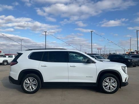 Used 2024 GMC Acadia Elevation image 35