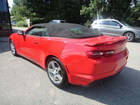 Used 2019 Chevrolet Camaro LT RWD image 4