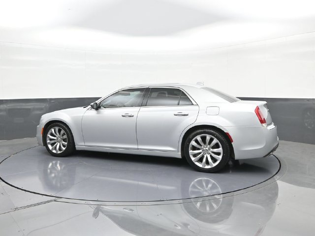 Used 2020 Chrysler 300 Limited RWD image 5