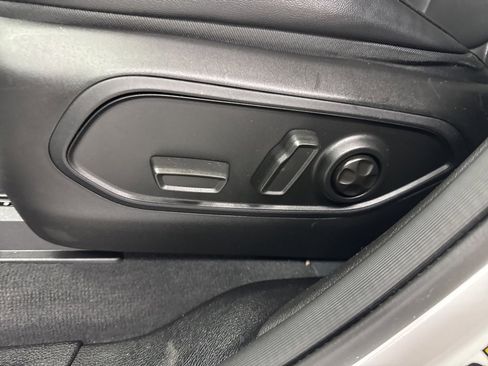 Used 2023 Jeep Grand Cherokee 4WD 4xe image 9