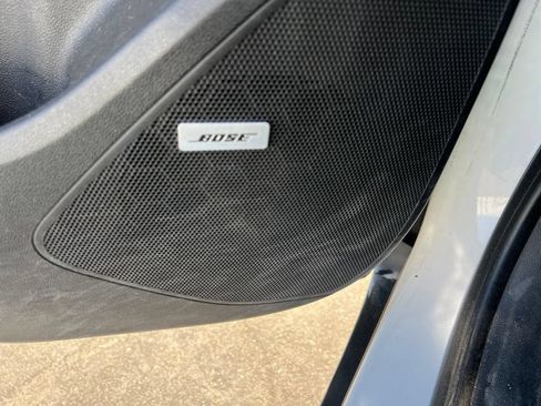 Used 2022 Chevrolet Bolt EUV Premier w/ Launch Edition FWD image 16