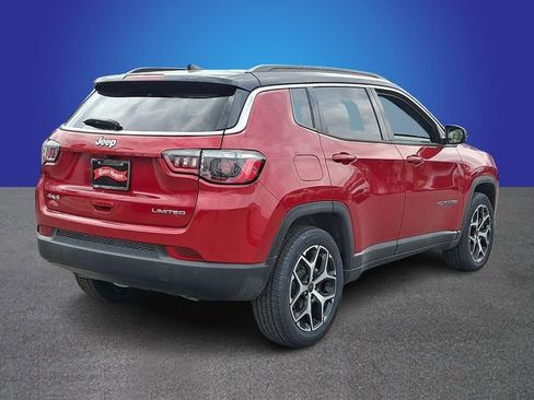 Used 2025 Jeep Compass Limited image 4