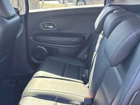 Used 2019 Honda HR-V Touring image 29