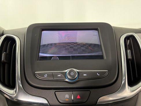 Used 2024 Chevrolet Equinox LS FWD image 27