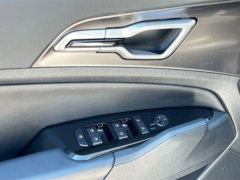 Certified 2025 Kia Sportage EX FWD image 12