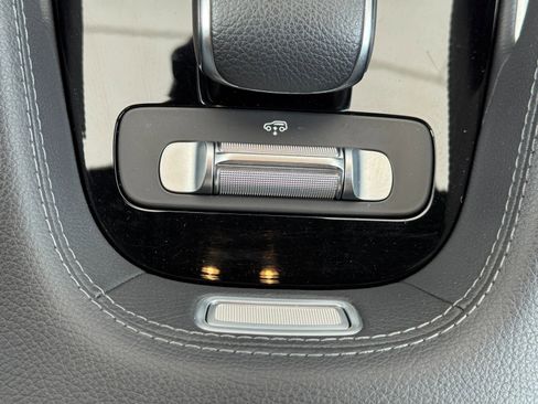Used 2023 Mercedes-Benz GLS 450 4MATIC image 37