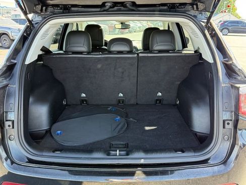 Used 2019 Jeep Compass Latitude FWD image 14