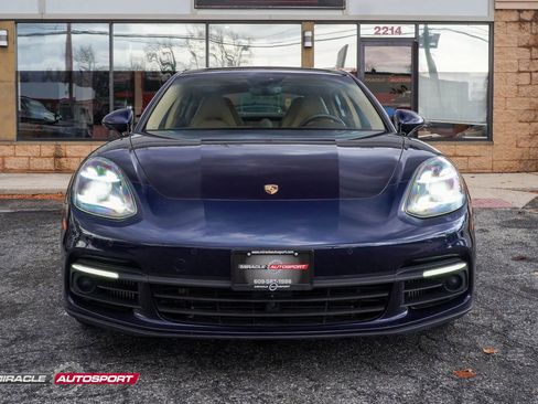 Used 2017 Porsche Panamera 4S image 2
