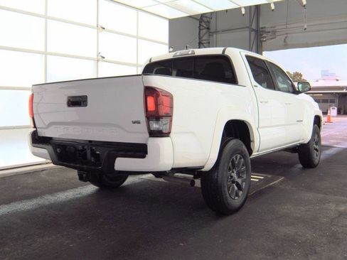Used 2022 Toyota Tacoma SR5 image 3