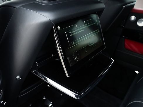 Used 2022 Rolls-Royce Cullinan AWD/4WD image 26