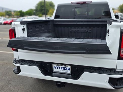 Used 2023 GMC Sierra 1500 AT4X AWD/4WD image 13