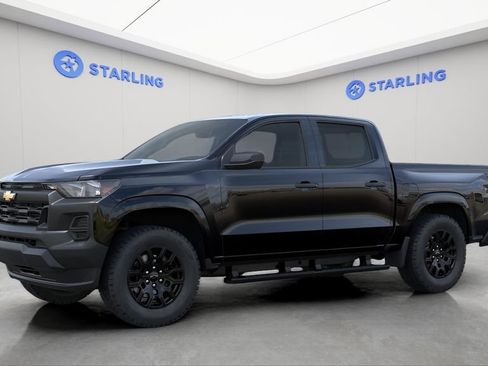 Used 2026 Chevrolet Colorado W/T w/ WT Custom Package image 2