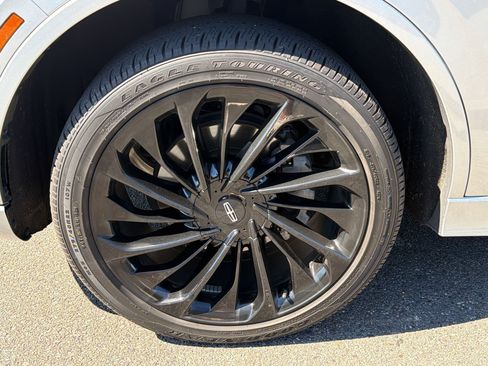 Used 2024 Lincoln Aviator Reserve w/ Jet Package AWD/4WD image 13
