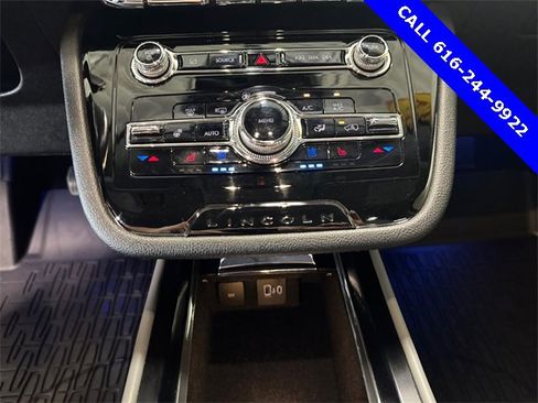 Used 2022 Lincoln Corsair Reserve w/ Elements Package image 15