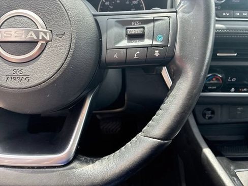 Used 2024 Nissan Rogue SV w/ SV Premium Package FWD image 24