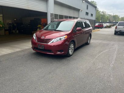 Certified 2017 Toyota Sienna LE