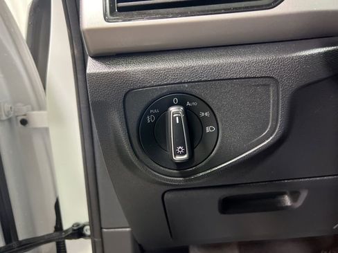 Used 2020 Volkswagen Atlas SEL FWD image 28