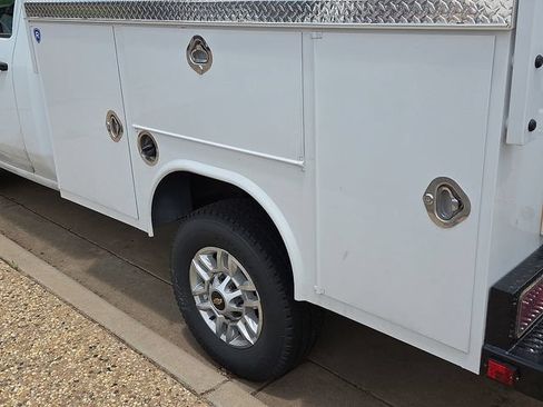 New 2026 Chevrolet Silverado 2500 W/T RWD image 10