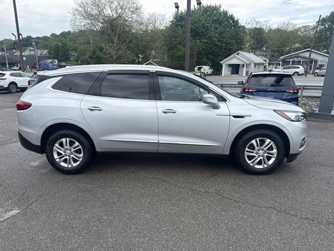 Used 2019 Buick Enclave Premium AWD/4WD image 2