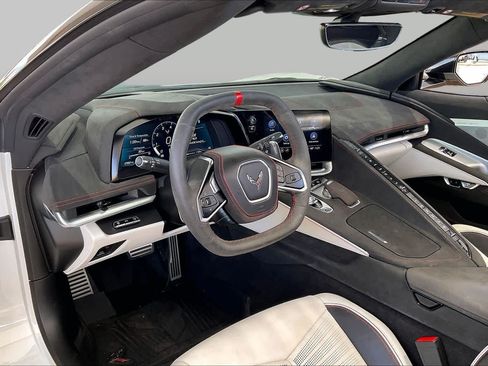 Used 2023 Chevrolet Corvette Stingray Premium Conv w/ Z51 Performance Package RWD image 17
