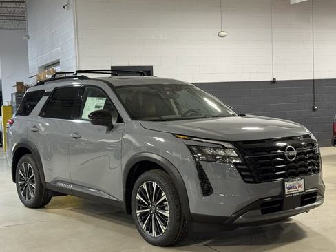 New 2026 Nissan Pathfinder Platinum AWD/4WD image 2