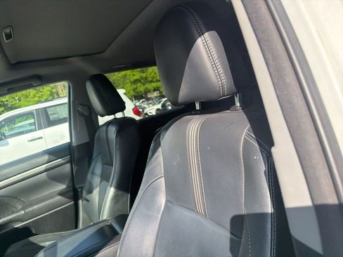 Used 2017 Toyota Highlander SE AWD/4WD image 15