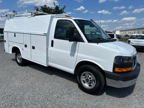 Used 2021 GMC Savana 3500 w/ Power Convenience Package RWD image 6