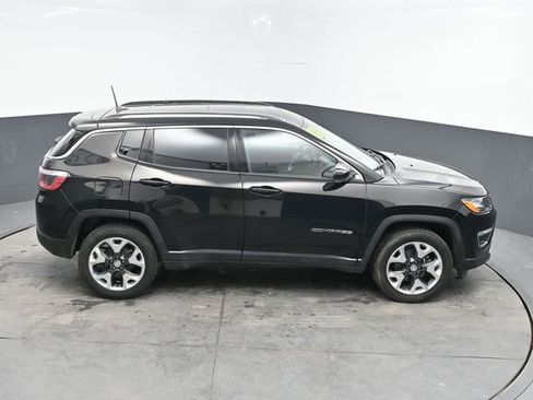 Used 2018 Jeep Compass Limited AWD/4WD image 32