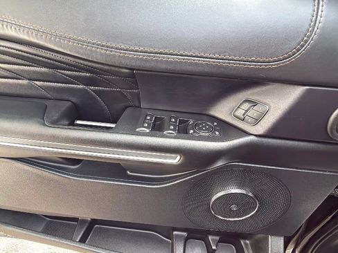 Used 2020 Ford Expedition Platinum AWD/4WD image 27