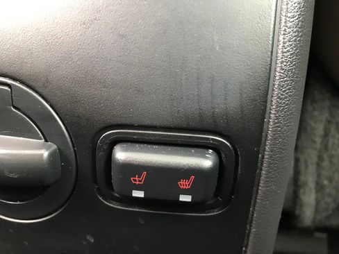 Used 2014 Lincoln MKS Sedan 4D w/ Equipment Group 101A image 39