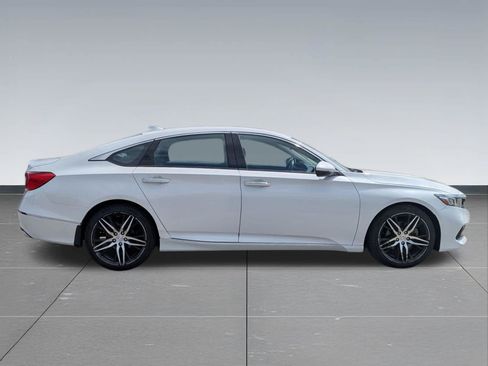 Used 2021 Honda Accord Touring image 6