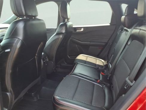 Used 2024 Ford Escape ST-Line w/ Tech Pack #1 AWD/4WD image 9
