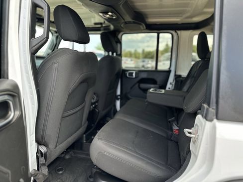 Used 2023 Jeep Wrangler Unlimited image 33