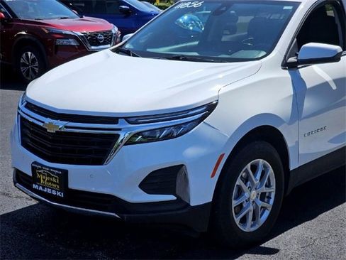 Used 2022 Chevrolet Equinox LT image 13