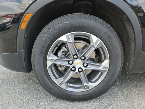 Used 2025 Chevrolet Blazer LT FWD image 29