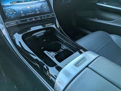 Used 2024 Mercedes-Benz C 300 C 300 image 11