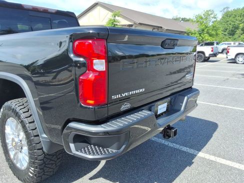 Used 2021 Chevrolet Silverado 3500 High Country AWD/4WD image 15